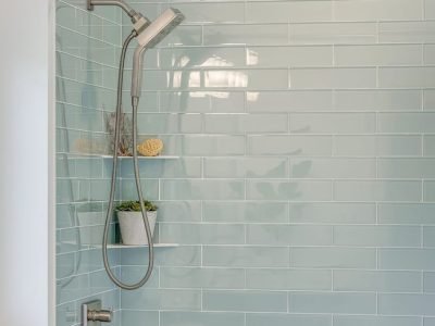 “أوت سين جلوبال — خبراؤك المُعتَمَدون لحلول السباكة الذكية وترميم الأنظمة المائية بدقة واحترافية! نقدم خدمات شاملة لصيانة وتجديد أنظمة السباكة في المنازل، الفيلات، والمشاريع التجارية، مع ضمان كفاءة طويلة الأمد وحماية ممتلكاتك من أضرار التسربات والمشاكل المكلفة. سواء كنت تعاني من تسربات خفية، انسداد مواسير، ضعف ضغط المياه، أو ترغب في تحديث نظام السباكة بالكامل، نحن نضمن لك: تشخيص دقيق للمشكلة باستخدام أحدث الأجهزة (مثل كاميرات التفتيش الحراري). إصلاحات فورية وفعّالة دون تكسير أو فوضى. تركيب مواسير وأنظمة سباكة حديثة (مثل البولي بروبلين والفولاذ المقاوم للصدأ). حلول مبتكرة مثل الأنظمة الذكية لمراقبة الاستهلاك ومنع الهدر. صيانة وقائية دورية لتجنب الأعطال المفاجئة. باعتمادنا على فنيين مُعتمدين دوليًا وشراكات مع كبرى العلامات التجارية في قطاع السباكة، ننفذ خدماتنا بخطوات منهجية: فحص مجاني أولي لتحديد حجم المشكلة والحل الأمثل. عرض تفصيلي يشمل التكلفة والجدول الزمني. استخدام تقنيات غير تدخلية (No-Dig Technology) للإصلاح السريع. اختبار ضمان الجودة والتسليم مع شهادة ضمان على الخدمة. لماذا نُفضّل عن الآخرين؟ خبرة طويلة في التعامل مع المشاكل المعقدة (كالتسربات تحت الأرضية أو في الأنظمة القديمة). التزامنا بمعايير السلامة الصحية والبيئية العالمية. أسعار تنافسية مع خيارات دفع مرنة. سرعة الاستجابة للطوارئ على مدار الساعة. خدمة ما بعد البيع تشمل متابعة مجانية لمدة 6 أشهر. لا تترك التسربات تُهدد راحتك وتُهدر مواردك! اتصل بنا الآن لحجز فحص مجاني والحصول على نظام سباكة يعمل بكفاءة ويحمي منزلك لعقود. أوت سين جلوبال — حيثُ تصبح السلامة المائية واقعًا مضمونًا! ملاحظات حول الوصف: التخصص: التركيز على حلول السباكة الذكية والترميم الدقيق باستخدام تقنيات حديثة. تفصيل الخدمات: ذكر أنواع المشاكل (تسربات، انسداد) والتقنيات (كاميرات التفتيش، No-Dig Technology). الجودة والكفاءة: التأكيد على المواد المُستخدمة (البولي بروبلين) والضمانات المقدمة. حلول طوارئ: إبراز سرعة الاستجابة والخدمة على مدار الساعة. لغة تطمينية: استخدام مصطلحات مثل “السلامة المائية” و”حماية الممتلكات” لتعزيز الثقة. "أوت سين جلوبال — خبراؤك المُعتَمَدون لحلول السباكة الذكية وترميم الأنظمة المائية بدقة واحترافية! نقدم خدمات شاملة لصيانة وتجديد أنظمة السباكة في المنازل، الفيلات، والمشاريع التجارية، مع ضمان كفاءة طويلة الأمد وحماية ممتلكاتك من أضرار التسربات والمشاكل المكلفة. سواء كنت تعاني من تسربات خفية، انسداد مواسير، ضعف ضغط المياه، أو ترغب في تحديث نظام السباكة بالكامل، نحن نضمن لك: تشخيص دقيق للمشكلة باستخدام أحدث الأجهزة (مثل كاميرات التفتيش الحراري). إصلاحات فورية وفعّالة دون تكسير أو فوضى. تركيب مواسير وأنظمة سباكة حديثة (مثل البولي بروبلين والفولاذ المقاوم للصدأ). حلول مبتكرة مثل الأنظمة الذكية لمراقبة الاستهلاك ومنع الهدر. صيانة وقائية دورية لتجنب الأعطال المفاجئة. باعتمادنا على فنيين مُعتمدين دوليًا وشراكات مع كبرى العلامات التجارية في قطاع السباكة، ننفذ خدماتنا بخطوات منهجية: فحص مجاني أولي لتحديد حجم المشكلة والحل الأمثل. عرض تفصيلي يشمل التكلفة والجدول الزمني. استخدام تقنيات غير تدخلية (No-Dig Technology) للإصلاح السريع. اختبار ضمان الجودة والتسليم مع شهادة ضمان على الخدمة. لماذا نُفضّل عن الآخرين؟ خبرة طويلة في التعامل مع المشاكل المعقدة (كالتسربات تحت الأرضية أو في الأنظمة القديمة). التزامنا بمعايير السلامة الصحية والبيئية العالمية. أسعار تنافسية مع خيارات دفع مرنة. سرعة الاستجابة للطوارئ على مدار الساعة. خدمة ما بعد البيع تشمل متابعة مجانية لمدة 6 أشهر. لا تترك التسربات تُهدد راحتك وتُهدر مواردك! اتصل بنا الآن لحجز فحص مجاني والحصول على نظام سباكة يعمل بكفاءة ويحمي منزلك لعقود. أوت سين جلوبال — حيثُ تصبح السلامة المائية واقعًا مضمونًا! ملاحظات حول الوصف: التخصص: التركيز على حلول السباكة الذكية والترميم الدقيق باستخدام تقنيات حديثة. تفصيل الخدمات: ذكر أنواع المشاكل (تسربات، انسداد) والتقنيات (كاميرات التفتيش، No-Dig Technology). الجودة والكفاءة: التأكيد على المواد المُستخدمة (البولي بروبلين) والضمانات المقدمة. حلول طوارئ: إبراز سرعة الاستجابة والخدمة على مدار الساعة. لغة تطمينية: استخدام مصطلحات مثل "السلامة المائية" و"حماية الممتلكات" لتعزيز الثقة.