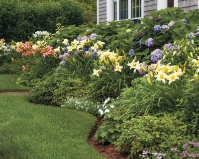 “أوت سين جلوبال — رواد تحويل المساحات الخارجية إلى جنان طبيعية تعانق الجمال وتُحيطك بالهدوء! نختص بتصميم وتنفيذ مشاريع تنسيق الحدائق والمناظر الطبيعية التي تجمع بين الفن والوظيفية والاستدامة، لنمنحك بيئةً خارجية تُجدد روحك وتُعزز قيمة ممتلكاتك. سواء كنت ترغب في تصميم حديقة منزلية صغيرة، تنسيق مساحات خضراء للفيلات الفاخرة، أو إنشاء مشاريع ترفيهية كبيرة (كالمتنزهات والمنتجعات)، نوفر لك: تصاميم مبتكرة تُناسب ذوقك وطبيعة المساحة (حدائق عصرية، كلاسيكية، أو ذات طابع استوائي). اختيار نباتات طبيعية مُتناسبة مع المناخ المحلي وتحتاج حدًا أدنى من الصيانة. تركيب أنظمة ري ذكية وموفرة للمياه. إضاءة فنية تُبرز جمال الحديقة ليلًا. عناصر ديكور إبداعية (نوافير مائية، مسارات حجرية، جلسات خارجية مظللة). حلول مستدامة مثل استخدام الطاقة الشمسية ومواد صديقة للبيئة. باعتمادنا على فريق من مصممي المناظر الطبيعية والمهندسين الزراعيين، ننفذ مشروعك بخطوات مُحكمة: دراسة ميدانية لتحليل التربة والمساحة والمناخ. تصميم ثلاثي الأبعاد (3D) لرؤية الحديقة قبل التنفيذ. زراعة نباتات مُختارة بعناية مع ضمان تكيفها مع البيئة. تسليم المشروع مع دليل صيانة مُفصّل وخدمة متابعة دورية. لماذا نحن؟ خبرة في تحويل المساحات الصحراوية أو غير المستغلة إلى لوحات طبيعية خلابة. استخدام تقنيات حديثة مثل أنظمة الري بالتنقيط والتحكم الذكي عن بُعد. شراكات مع مشاتل عالمية لتوريد نباتات نادرة وعالية الجودة. مراعاة المعايير البيئية وحماية التنوع النباتي. أسعار تنافسية مع خيارات دفع مرنة. لا تترك مساحاتك الخارجية بلا حياة! اتصل بنا اليوم لتحصل على استشارة مجانية وتصميم حديقة تُعبّر عن شخصيتك وتُضفي سحرًا على كل لحظة تقضيها فيها. أوت سين جلوبال — حيثُ تصبح الطبيعةُ تحفةً تُلامس الروح! ملاحظات حول الوصف: التخصص: الربط بين الجماليات والاستدامة في تصميم المساحات الخضراء. تفصيل الخدمات: ذكر العناصر (نوافير، أنظمة ري ذكية) والتقنيات (تصميم 3D، أنظمة شمسية). القيمة المضافة: التركيز على النباتات المُتكيفة مع المناخ وخيارات الصيانة البسيطة. حلول مُبتكرة: إبراز القدرة على تحويل المساحات الصعبة إلى حدائق جذابة. لغة شاعرية: استخدام مصطلحات مثل “جنان طبيعية”، “تلامس الروح” لتعزيز الارتباط العاطفي بالمساحة. "أوت سين جلوبال — رواد تحويل المساحات الخارجية إلى جنان طبيعية تعانق الجمال وتُحيطك بالهدوء! نختص بتصميم وتنفيذ مشاريع تنسيق الحدائق والمناظر الطبيعية التي تجمع بين الفن والوظيفية والاستدامة، لنمنحك بيئةً خارجية تُجدد روحك وتُعزز قيمة ممتلكاتك. سواء كنت ترغب في تصميم حديقة منزلية صغيرة، تنسيق مساحات خضراء للفيلات الفاخرة، أو إنشاء مشاريع ترفيهية كبيرة (كالمتنزهات والمنتجعات)، نوفر لك: تصاميم مبتكرة تُناسب ذوقك وطبيعة المساحة (حدائق عصرية، كلاسيكية، أو ذات طابع استوائي). اختيار نباتات طبيعية مُتناسبة مع المناخ المحلي وتحتاج حدًا أدنى من الصيانة. تركيب أنظمة ري ذكية وموفرة للمياه. إضاءة فنية تُبرز جمال الحديقة ليلًا. عناصر ديكور إبداعية (نوافير مائية، مسارات حجرية، جلسات خارجية مظللة). حلول مستدامة مثل استخدام الطاقة الشمسية ومواد صديقة للبيئة. باعتمادنا على فريق من مصممي المناظر الطبيعية والمهندسين الزراعيين، ننفذ مشروعك بخطوات مُحكمة: دراسة ميدانية لتحليل التربة والمساحة والمناخ. تصميم ثلاثي الأبعاد (3D) لرؤية الحديقة قبل التنفيذ. زراعة نباتات مُختارة بعناية مع ضمان تكيفها مع البيئة. تسليم المشروع مع دليل صيانة مُفصّل وخدمة متابعة دورية. لماذا نحن؟ خبرة في تحويل المساحات الصحراوية أو غير المستغلة إلى لوحات طبيعية خلابة. استخدام تقنيات حديثة مثل أنظمة الري بالتنقيط والتحكم الذكي عن بُعد. شراكات مع مشاتل عالمية لتوريد نباتات نادرة وعالية الجودة. مراعاة المعايير البيئية وحماية التنوع النباتي. أسعار تنافسية مع خيارات دفع مرنة. لا تترك مساحاتك الخارجية بلا حياة! اتصل بنا اليوم لتحصل على استشارة مجانية وتصميم حديقة تُعبّر عن شخصيتك وتُضفي سحرًا على كل لحظة تقضيها فيها. أوت سين جلوبال — حيثُ تصبح الطبيعةُ تحفةً تُلامس الروح! ملاحظات حول الوصف: التخصص: الربط بين الجماليات والاستدامة في تصميم المساحات الخضراء. تفصيل الخدمات: ذكر العناصر (نوافير، أنظمة ري ذكية) والتقنيات (تصميم 3D، أنظمة شمسية). القيمة المضافة: التركيز على النباتات المُتكيفة مع المناخ وخيارات الصيانة البسيطة. حلول مُبتكرة: إبراز القدرة على تحويل المساحات الصعبة إلى حدائق جذابة. لغة شاعرية: استخدام مصطلحات مثل "جنان طبيعية"، "تلامس الروح" لتعزيز الارتباط العاطفي بالمساحة.